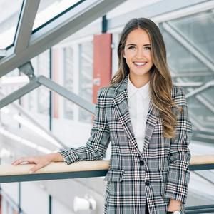 Meet your Posher, Catherine